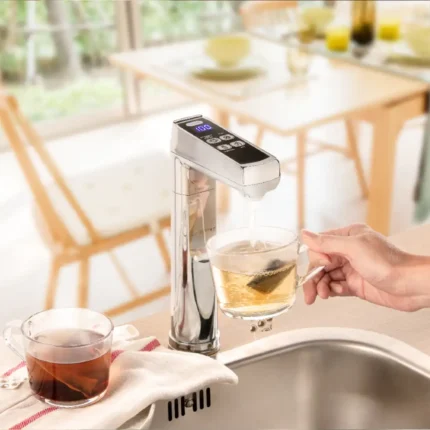 CLIMA Versa Smart Touch Faucet